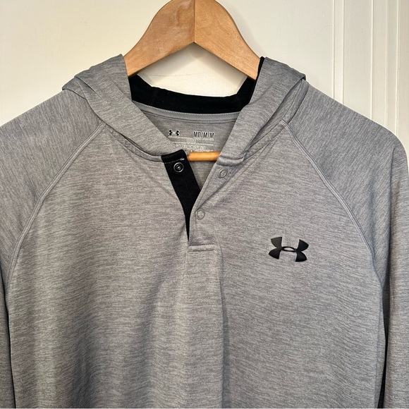 Under Armour Men’s Heat Gear Long Sleeve Hoodie Teeshirt Loose Fit size M - Picture 2 of 9